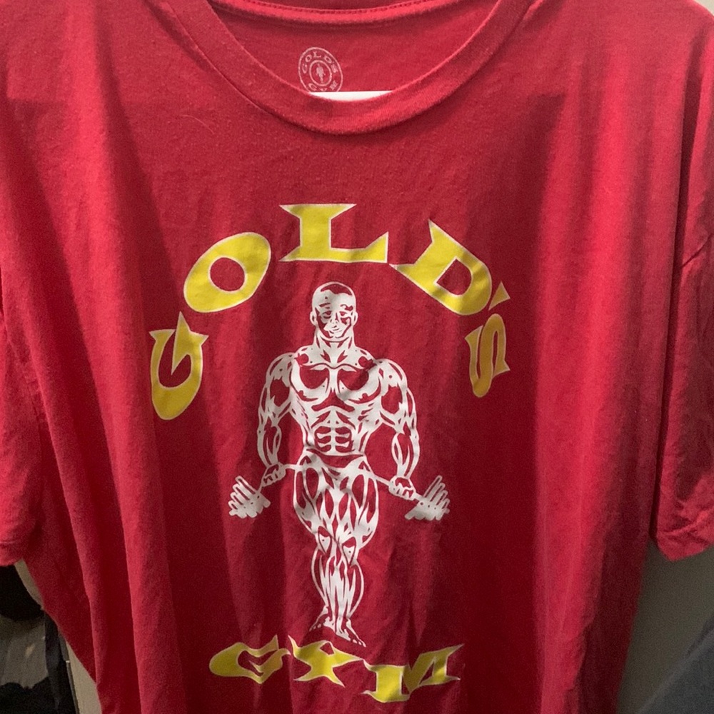 Golds Gym tshirt size XXL